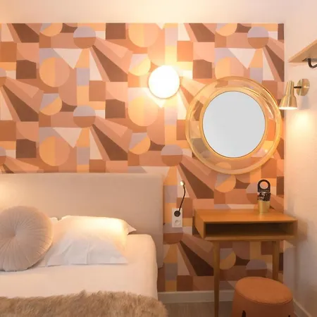 ホテル Arc-en-ciel Contact コルマール