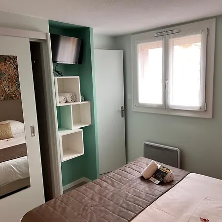 Arc-en-ciel Contact ホテル