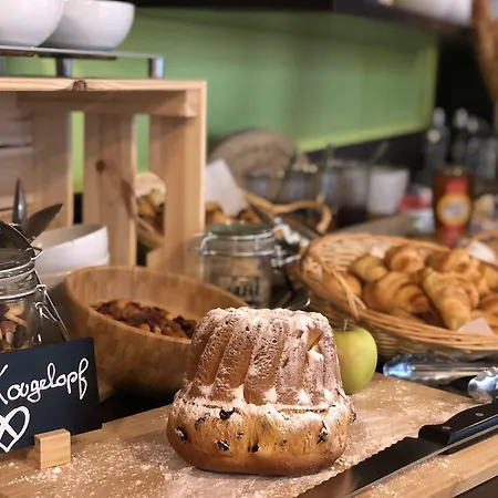 ホテル Arc-en-ciel Contact 2*