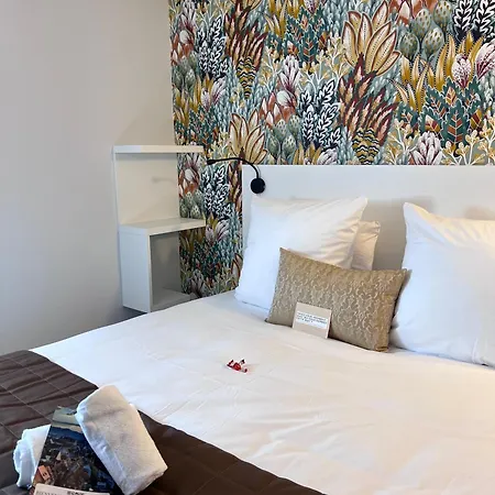 Arc-en-ciel Contact Hotel 2*