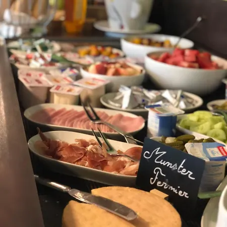 Arc-en-ciel Contact ホテル 2*