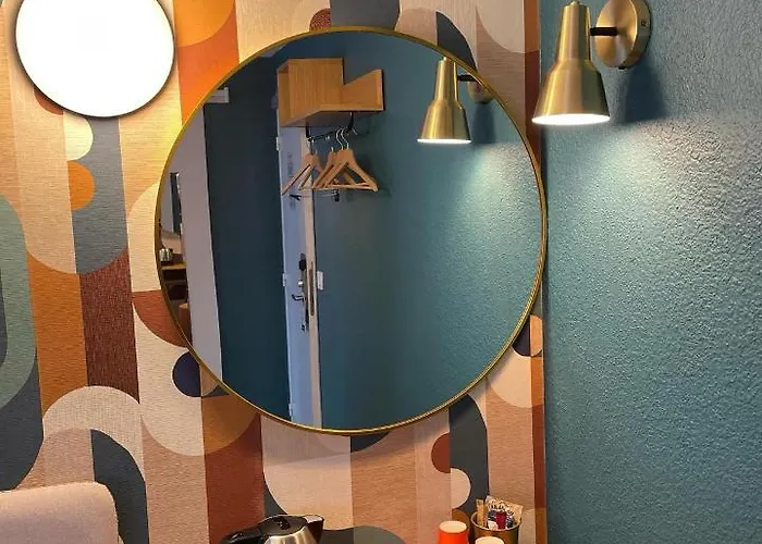 Arc-en-ciel Contact Hotel