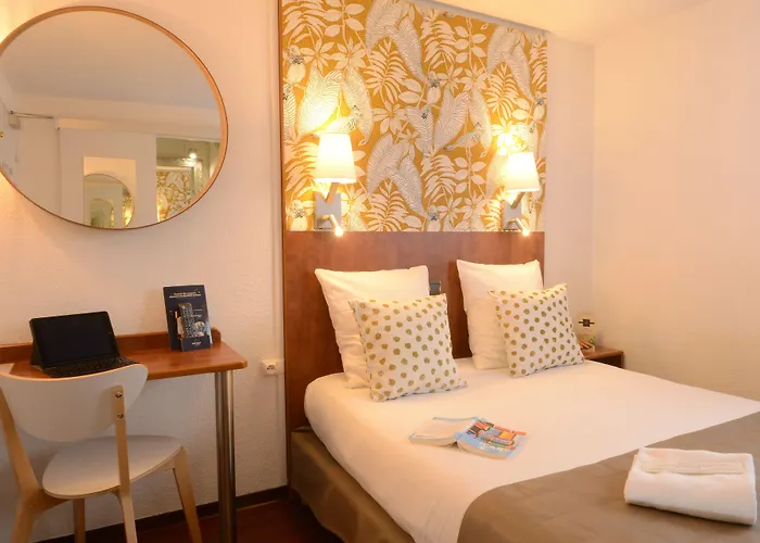 Arc-en-ciel Contact Hotel