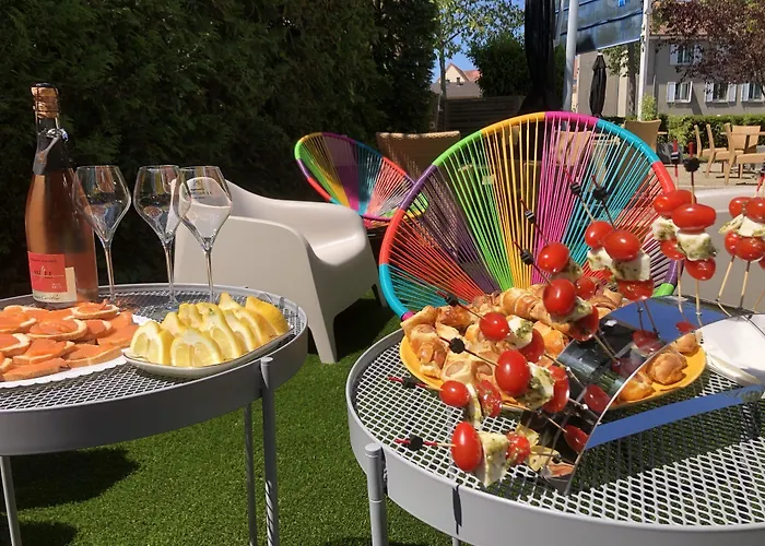 Hotel Arc-en-ciel Contact